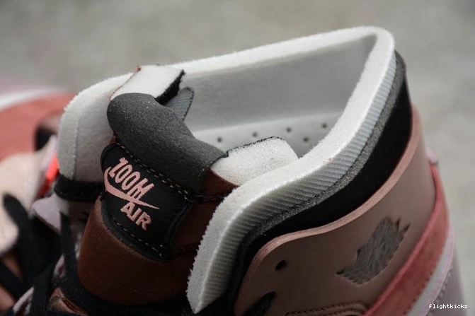 Canyon CMFT Rust Air High (W) Zoom CT0979-602 1 Jordan 0820